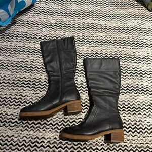 Chic Black Leather Heeled Boots